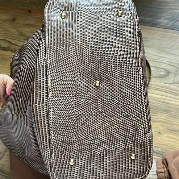 Dooney & Bourke Large Barlow Bag - Picture 5 of 10